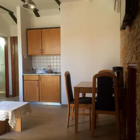 Apartment 30 M From The Crikvenica