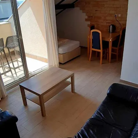 30 M From The Apartment *