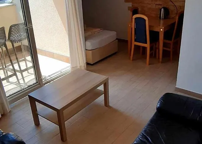 30 M From The Apartmán *